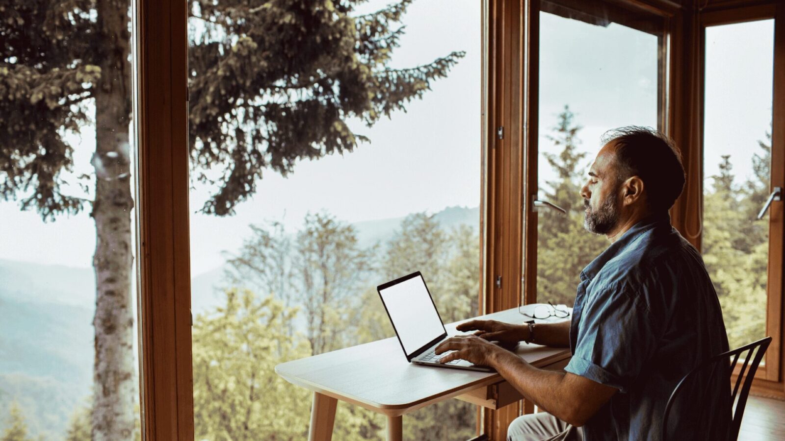 Why Your Remote Job Doesn’t Give Permission to Move